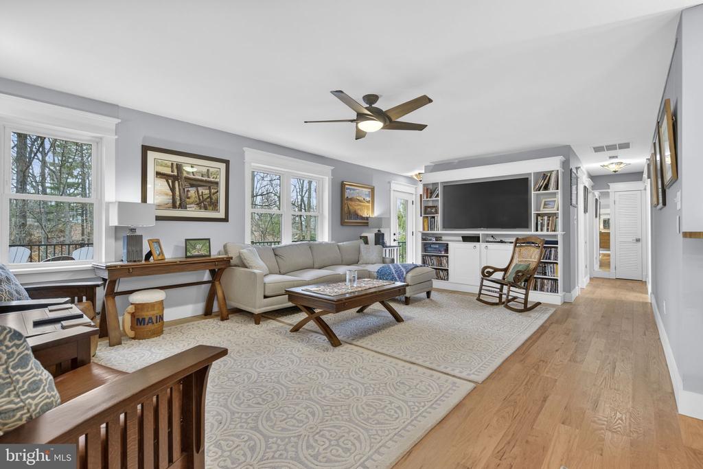 7269 BEAUREGARD CT, WARRENTON, Virginia, 3 Bedrooms Bedrooms, ,3 BathroomsBathrooms,Residential,7269 BEAUREGARD CT,VAFQ2020752 MLS # VAFQ2020752