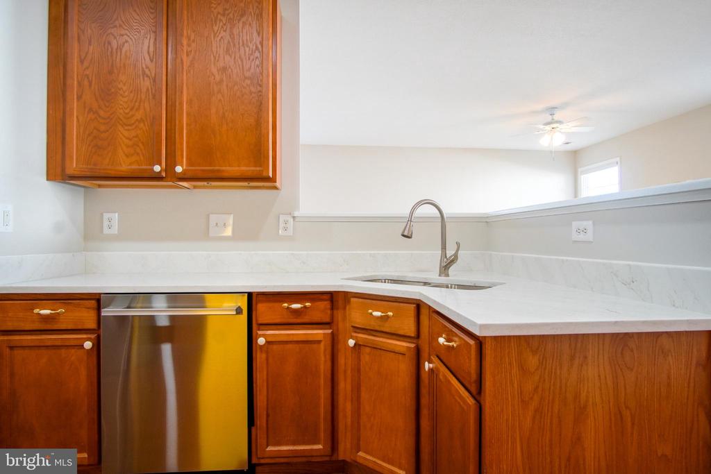 6507 HOLLY RIDGE, FREDERICKSBURG, Virginia 22407, 2 Bedrooms Bedrooms, ,2 BathroomsBathrooms,Residential,6507 HOLLY RIDGE,VASP2039978 MLS # VASP2039978