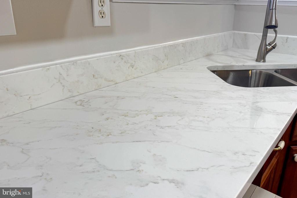 6507 HOLLY RIDGE, FREDERICKSBURG, Virginia 22407, 2 Bedrooms Bedrooms, ,2 BathroomsBathrooms,Residential,6507 HOLLY RIDGE,VASP2039978 MLS # VASP2039978