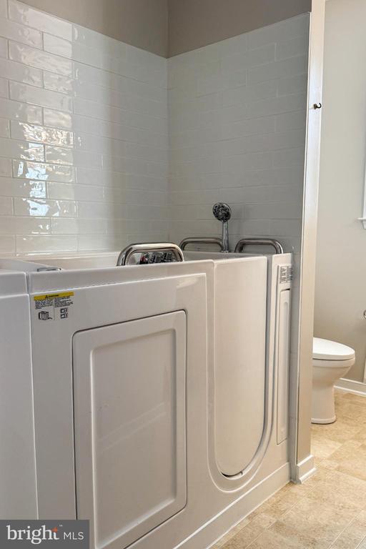 6507 HOLLY RIDGE, FREDERICKSBURG, Virginia 22407, 2 Bedrooms Bedrooms, ,2 BathroomsBathrooms,Residential,6507 HOLLY RIDGE,VASP2039978 MLS # VASP2039978