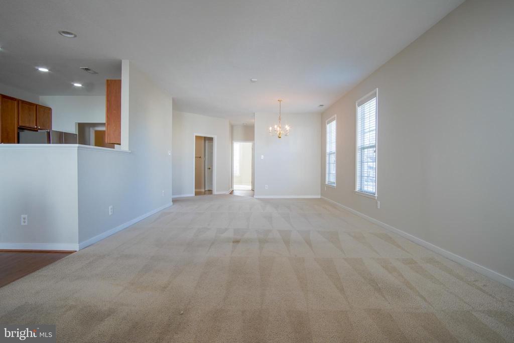 6507 HOLLY RIDGE, FREDERICKSBURG, Virginia 22407, 2 Bedrooms Bedrooms, ,2 BathroomsBathrooms,Residential,6507 HOLLY RIDGE,VASP2039978 MLS # VASP2039978