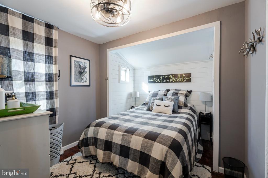 345 WILDWOOD LN, SHENANDOAH, Virginia 22849, 2 Bedrooms Bedrooms, ,1 BathroomBathrooms,Residential,345 WILDWOOD LN,VAPA2006140 MLS # VAPA2006140