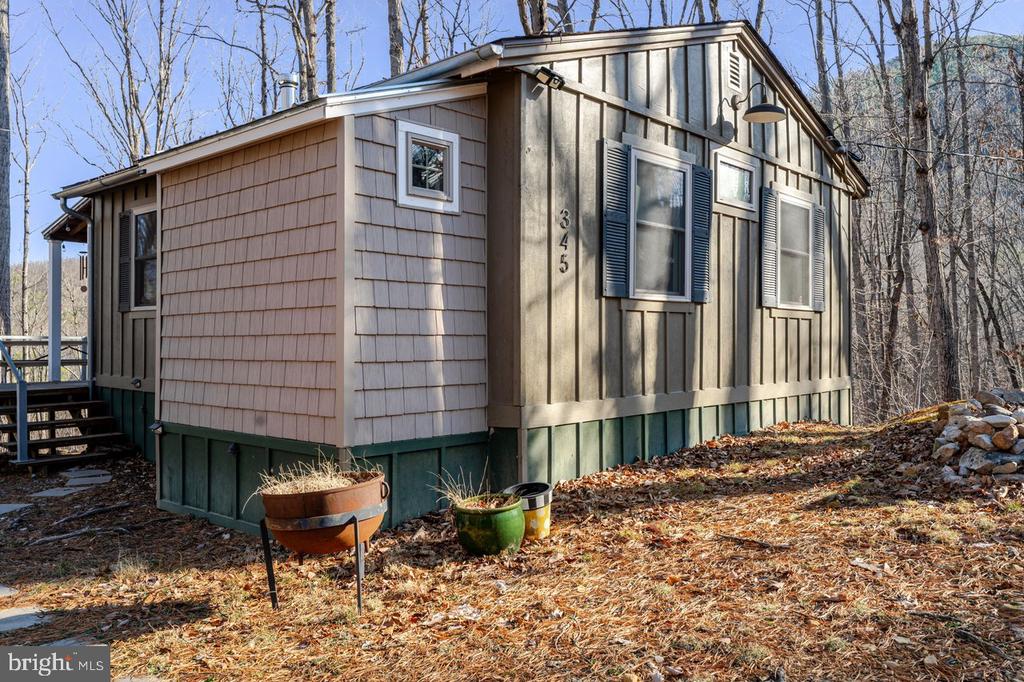 345 WILDWOOD LN, SHENANDOAH, Virginia 22849, 2 Bedrooms Bedrooms, ,1 BathroomBathrooms,Residential,345 WILDWOOD LN,VAPA2006140 MLS # VAPA2006140