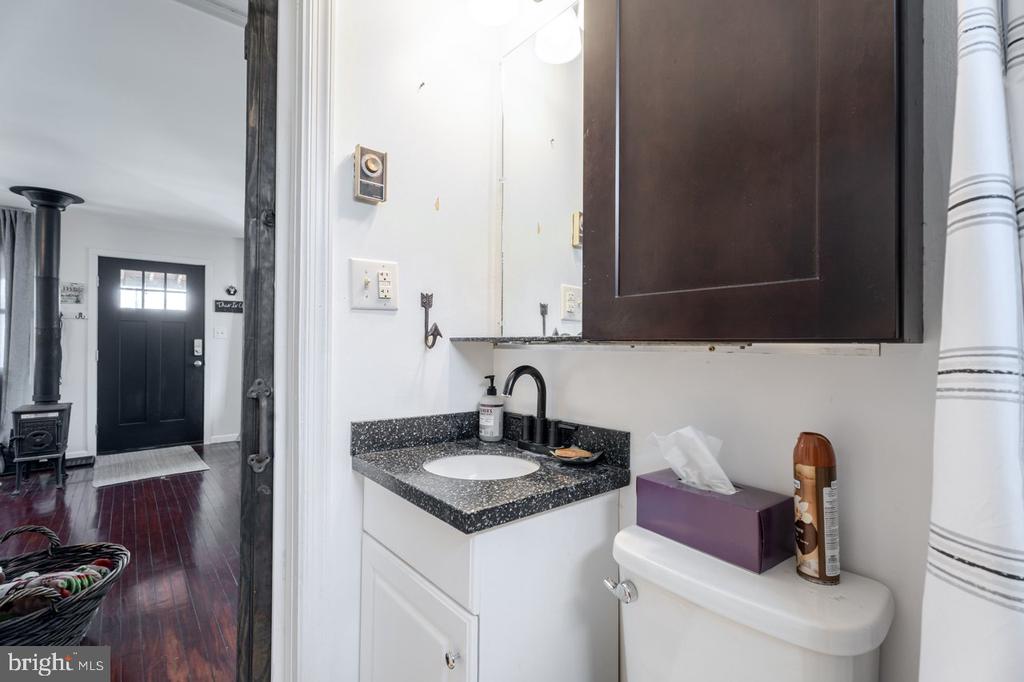 345 WILDWOOD LN, SHENANDOAH, Virginia 22849, 2 Bedrooms Bedrooms, ,1 BathroomBathrooms,Residential,345 WILDWOOD LN,VAPA2006140 MLS # VAPA2006140