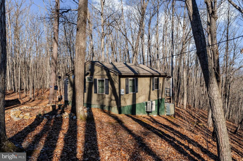 345 WILDWOOD LN, SHENANDOAH, Virginia 22849, 2 Bedrooms Bedrooms, ,1 BathroomBathrooms,Residential,345 WILDWOOD LN,VAPA2006140 MLS # VAPA2006140