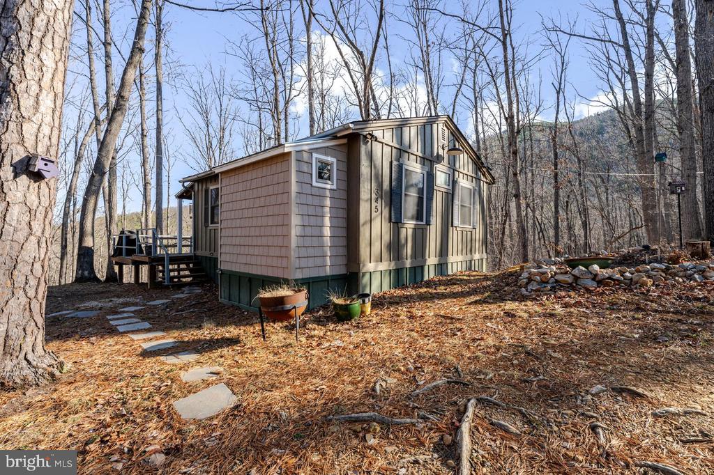 345 WILDWOOD LN, SHENANDOAH, Virginia 22849, 2 Bedrooms Bedrooms, ,1 BathroomBathrooms,Residential,345 WILDWOOD LN,VAPA2006140 MLS # VAPA2006140