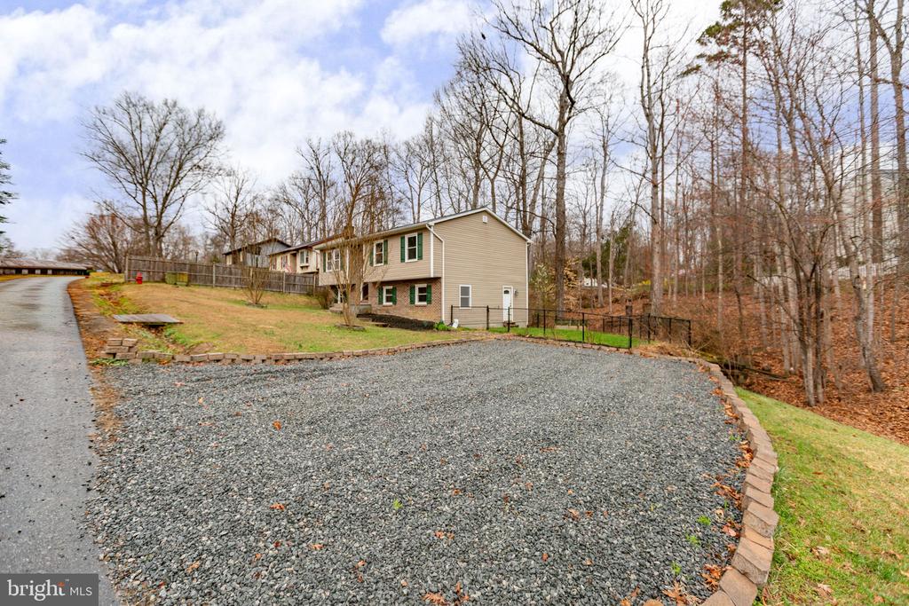 433 ALBANY ST, FREDERICKSBURG, Virginia 22407, 4 Bedrooms Bedrooms, ,3 BathroomsBathrooms,Residential,433 ALBANY ST,VASP2039948 MLS # VASP2039948