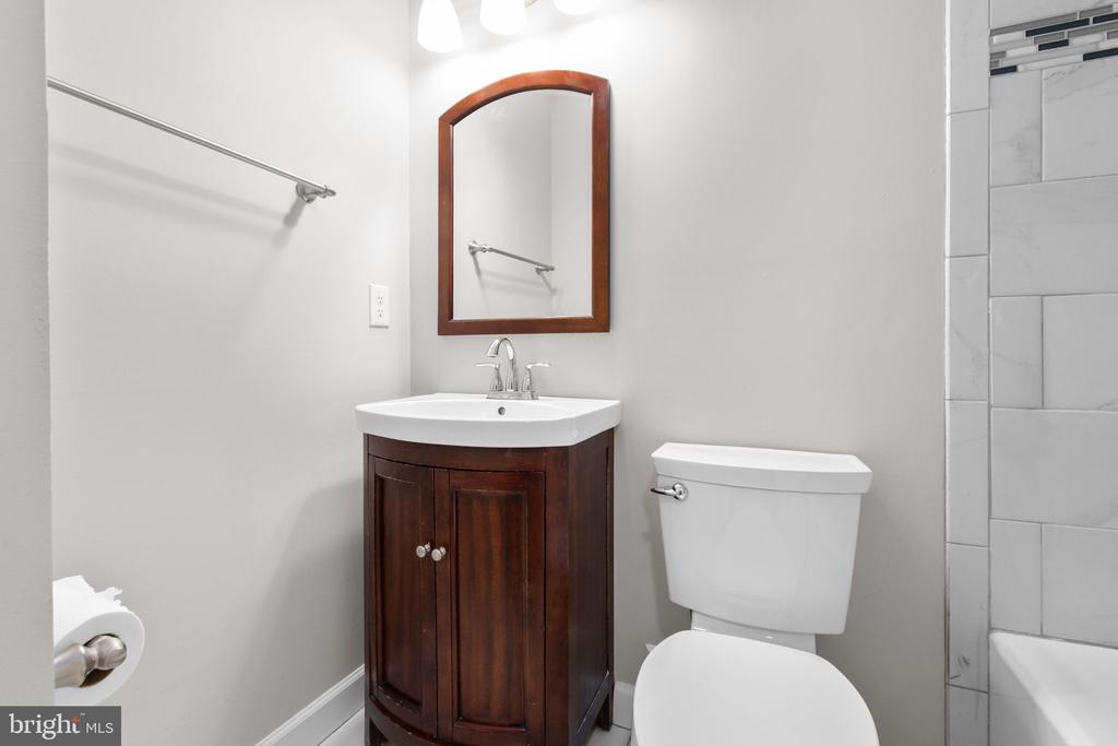 433 ALBANY ST, FREDERICKSBURG, Virginia 22407, 4 Bedrooms Bedrooms, ,3 BathroomsBathrooms,Residential,433 ALBANY ST,VASP2039948 MLS # VASP2039948