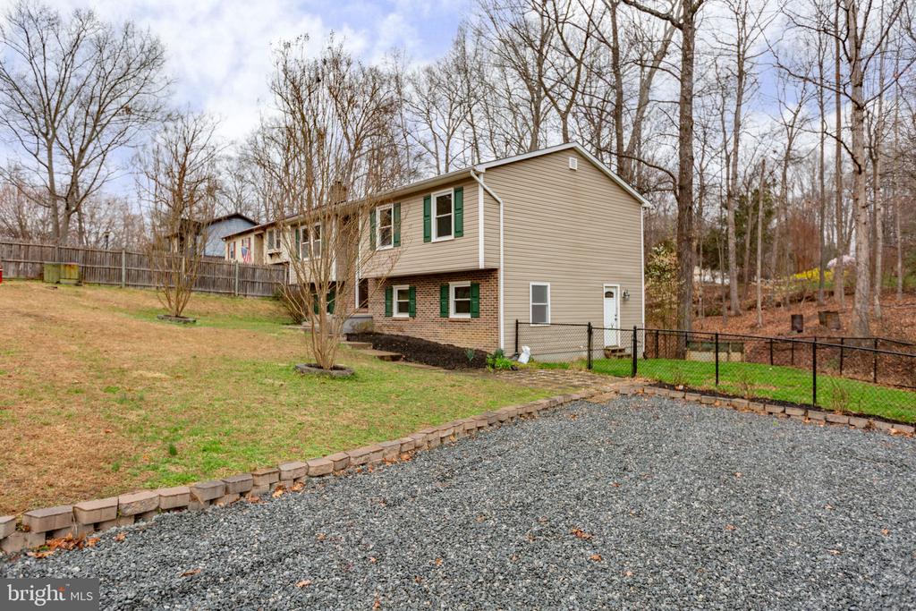 433 ALBANY ST, FREDERICKSBURG, Virginia 22407, 4 Bedrooms Bedrooms, ,3 BathroomsBathrooms,Residential,433 ALBANY ST,VASP2039948 MLS # VASP2039948