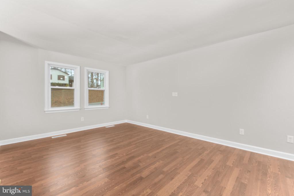 433 ALBANY ST, FREDERICKSBURG, Virginia 22407, 4 Bedrooms Bedrooms, ,3 BathroomsBathrooms,Residential,433 ALBANY ST,VASP2039948 MLS # VASP2039948