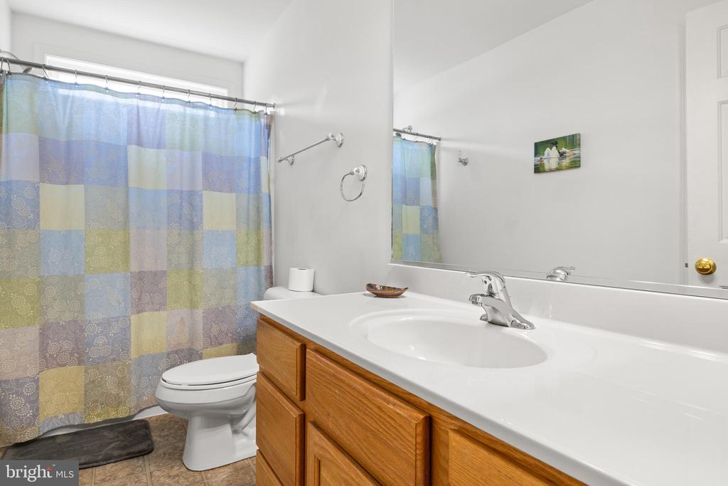 125 LAKE CT., BUMPASS, Virginia 23024, 4 Bedrooms Bedrooms, ,3 BathroomsBathrooms,Residential,125 LAKE CT.,VALA2009454 MLS # VALA2009454 125 LAKE CT., BUMPASS, Virginia 23024, 4 Bedrooms Bedrooms, ,3 BathroomsBathrooms,Residential,125 LAKE CT.,VALA2009454 MLS # VALA2009454