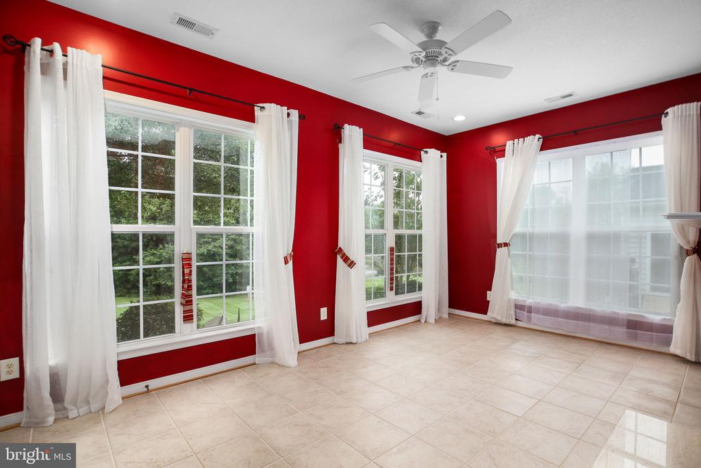 11921 LEGACY WOODS DR, FREDERICKSBURG, Virginia 22407, 3 Bedrooms Bedrooms, ,2 BathroomsBathrooms,Residential,11921 LEGACY WOODS DR,VASP2040018 MLS # VASP2040018