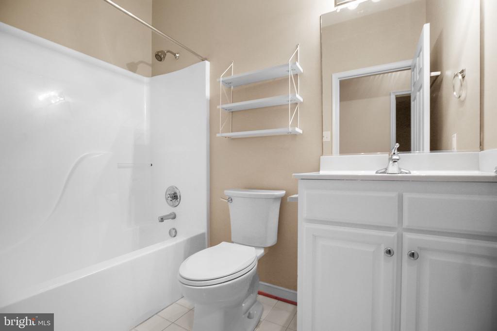 11921 LEGACY WOODS DR, FREDERICKSBURG, Virginia 22407, 3 Bedrooms Bedrooms, ,2 BathroomsBathrooms,Residential,11921 LEGACY WOODS DR,VASP2040018 MLS # VASP2040018