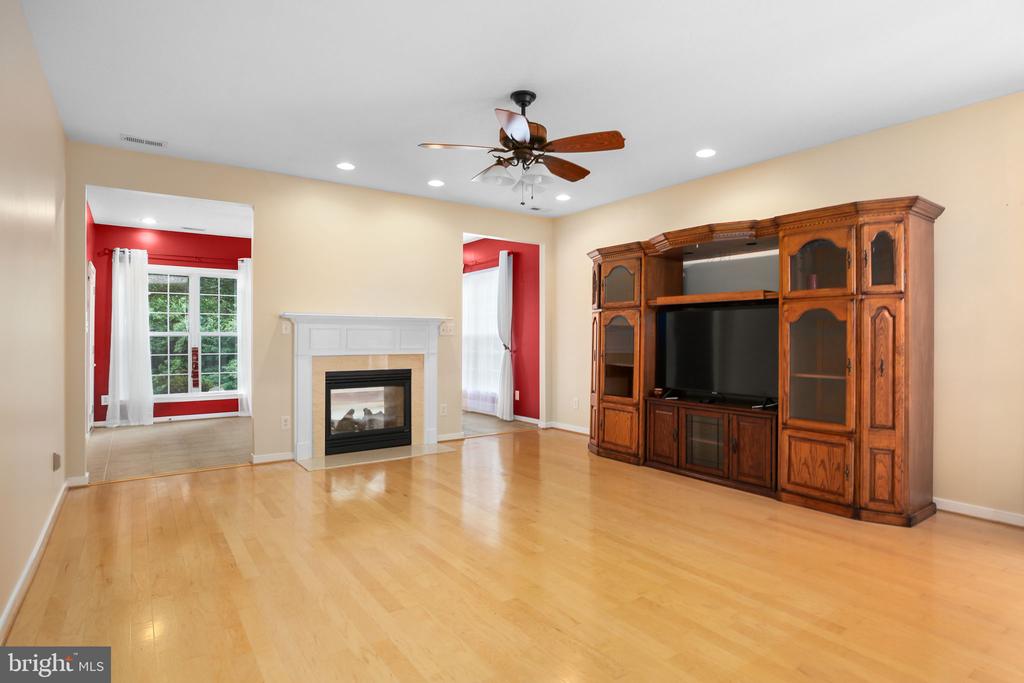 11921 LEGACY WOODS DR, FREDERICKSBURG, Virginia 22407, 3 Bedrooms Bedrooms, ,2 BathroomsBathrooms,Residential,11921 LEGACY WOODS DR,VASP2040018 MLS # VASP2040018