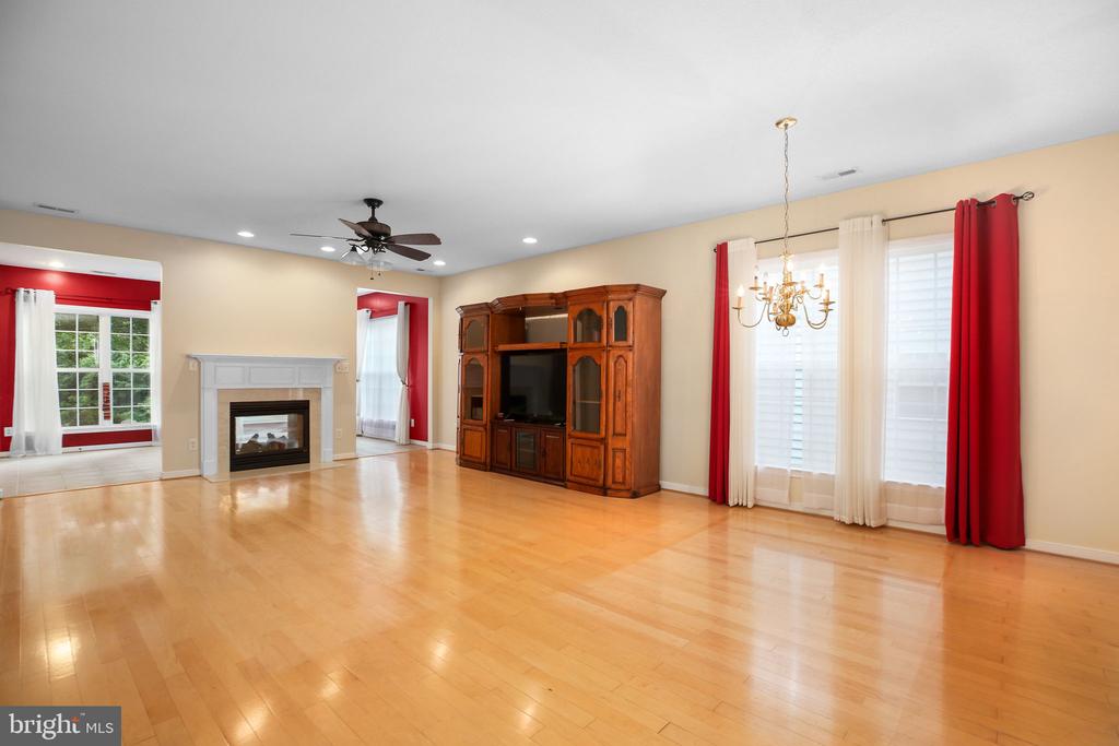 11921 LEGACY WOODS DR, FREDERICKSBURG, Virginia 22407, 3 Bedrooms Bedrooms, ,2 BathroomsBathrooms,Residential,11921 LEGACY WOODS DR,VASP2040018 MLS # VASP2040018