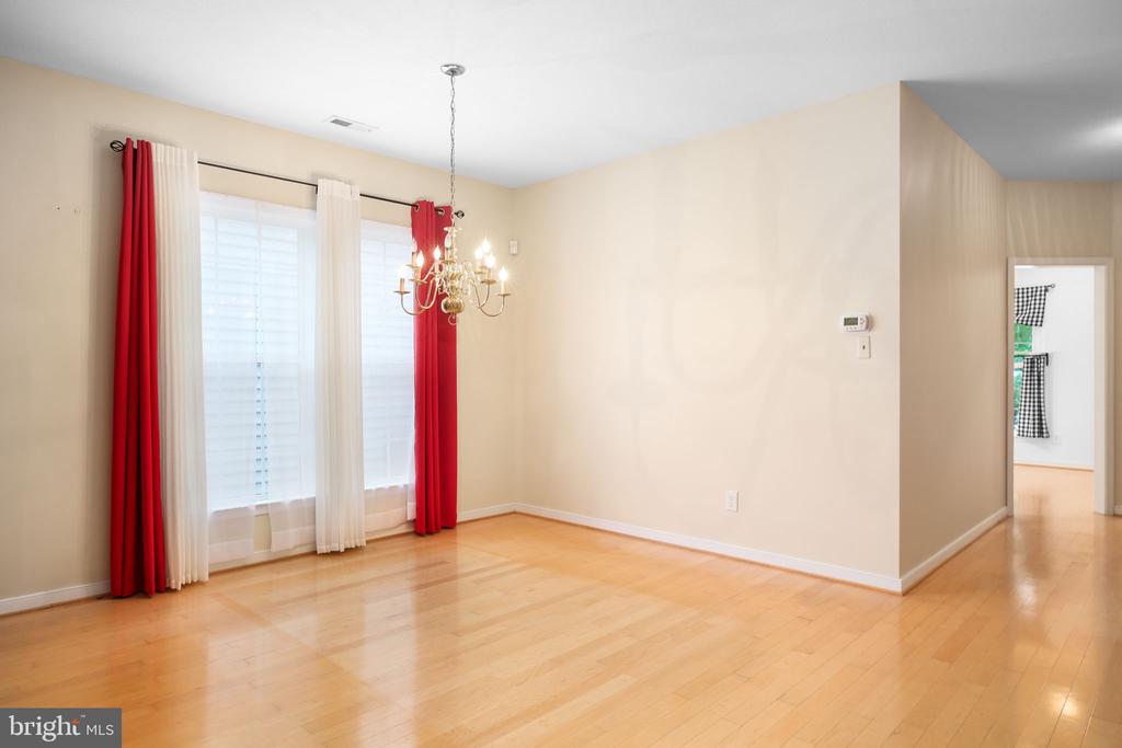 11921 LEGACY WOODS DR, FREDERICKSBURG, Virginia 22407, 3 Bedrooms Bedrooms, ,2 BathroomsBathrooms,Residential,11921 LEGACY WOODS DR,VASP2040018 MLS # VASP2040018