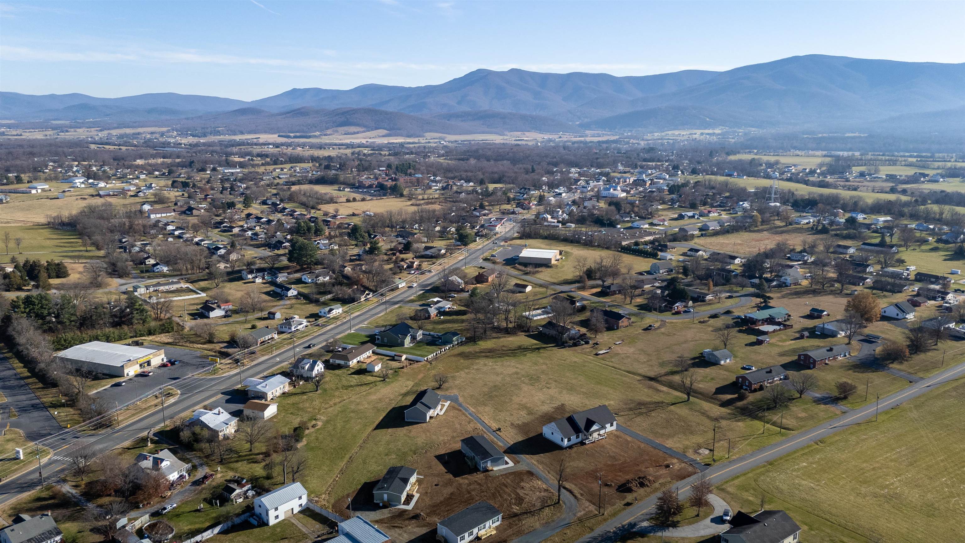 355 PARK RD, STANLEY, Virginia 22851, 3 Bedrooms Bedrooms, ,2 BathroomsBathrooms,Residential,355 PARK RD,671853 MLS # 671853