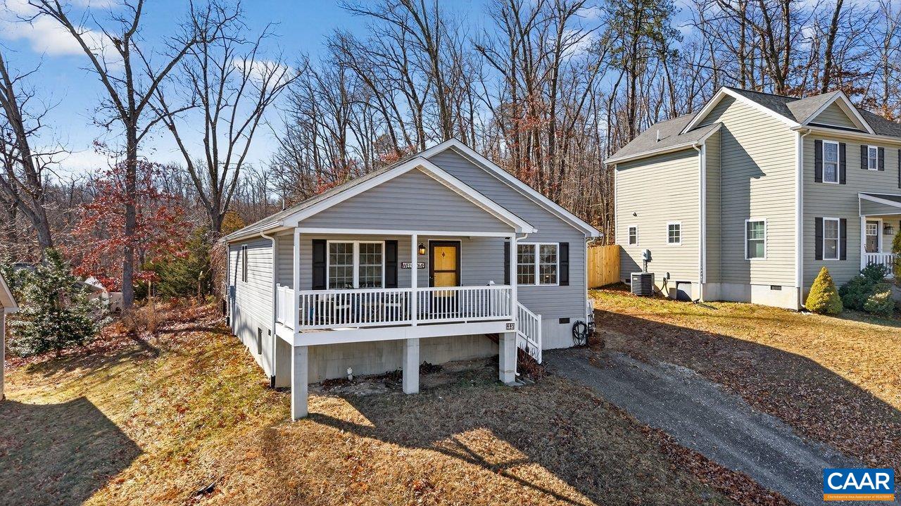 445 KIRBY AVE, WAYNESBORO, Virginia 22980, 3 Bedrooms Bedrooms, ,2 BathroomsBathrooms,Residential,445 Kirby Ave,445 KIRBY AVE,672726 MLS # 672726