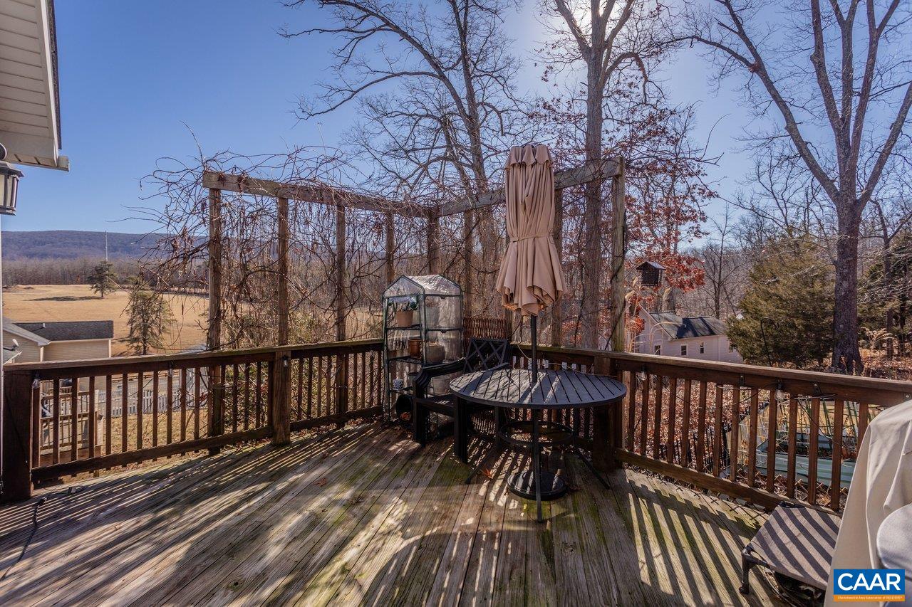 445 KIRBY AVE, WAYNESBORO, Virginia 22980, 3 Bedrooms Bedrooms, ,2 BathroomsBathrooms,Residential,445 Kirby Ave,445 KIRBY AVE,672726 MLS # 672726