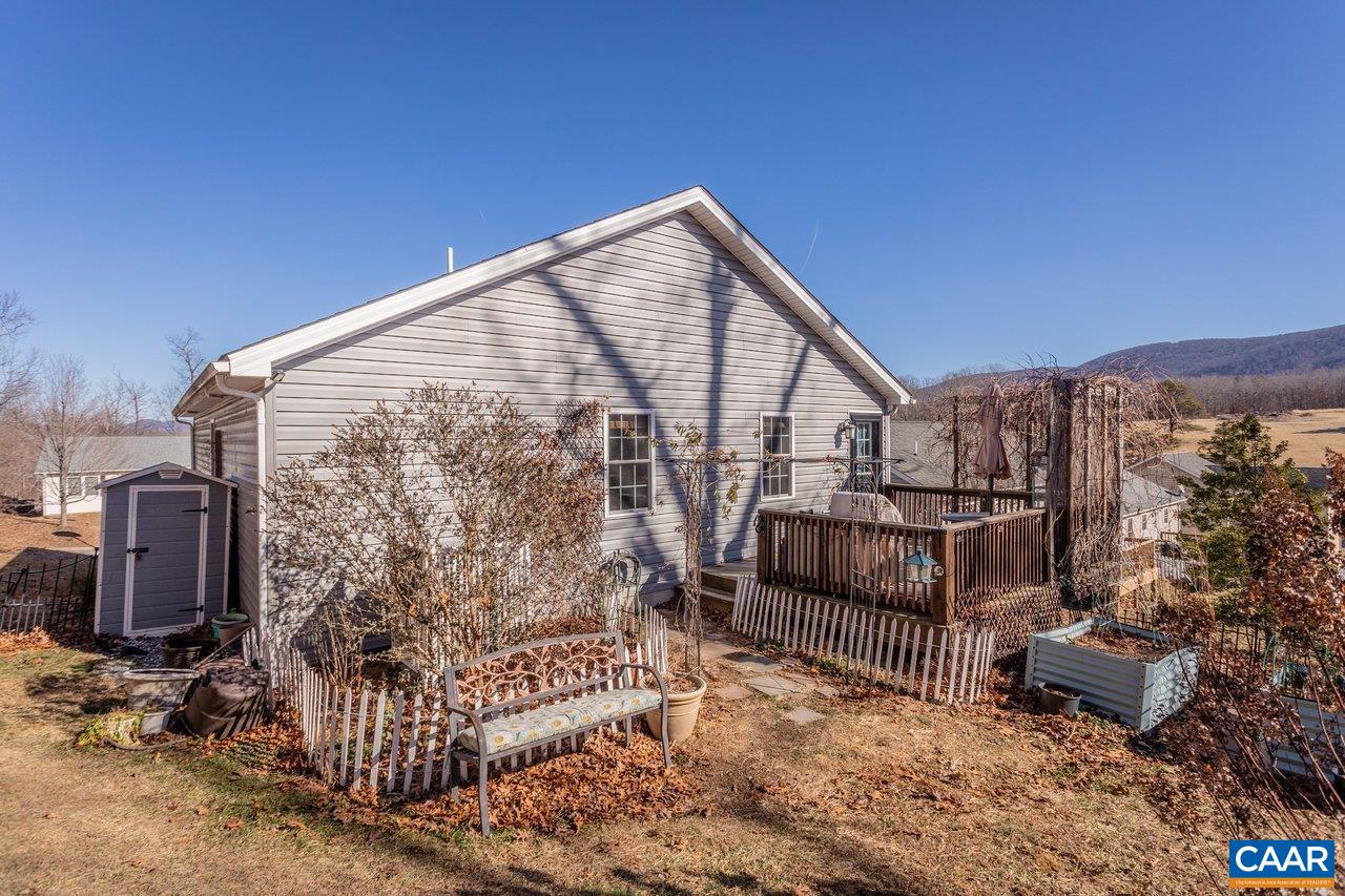 445 KIRBY AVE, WAYNESBORO, Virginia 22980, 3 Bedrooms Bedrooms, ,2 BathroomsBathrooms,Residential,445 Kirby Ave,445 KIRBY AVE,672726 MLS # 672726