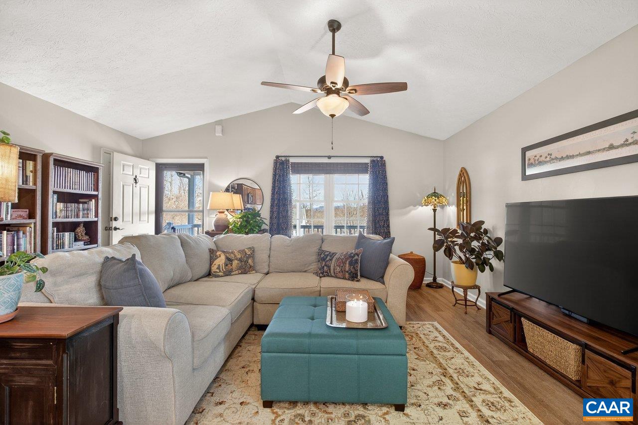 445 KIRBY AVE, WAYNESBORO, Virginia 22980, 3 Bedrooms Bedrooms, ,2 BathroomsBathrooms,Residential,445 Kirby Ave,445 KIRBY AVE,672726 MLS # 672726