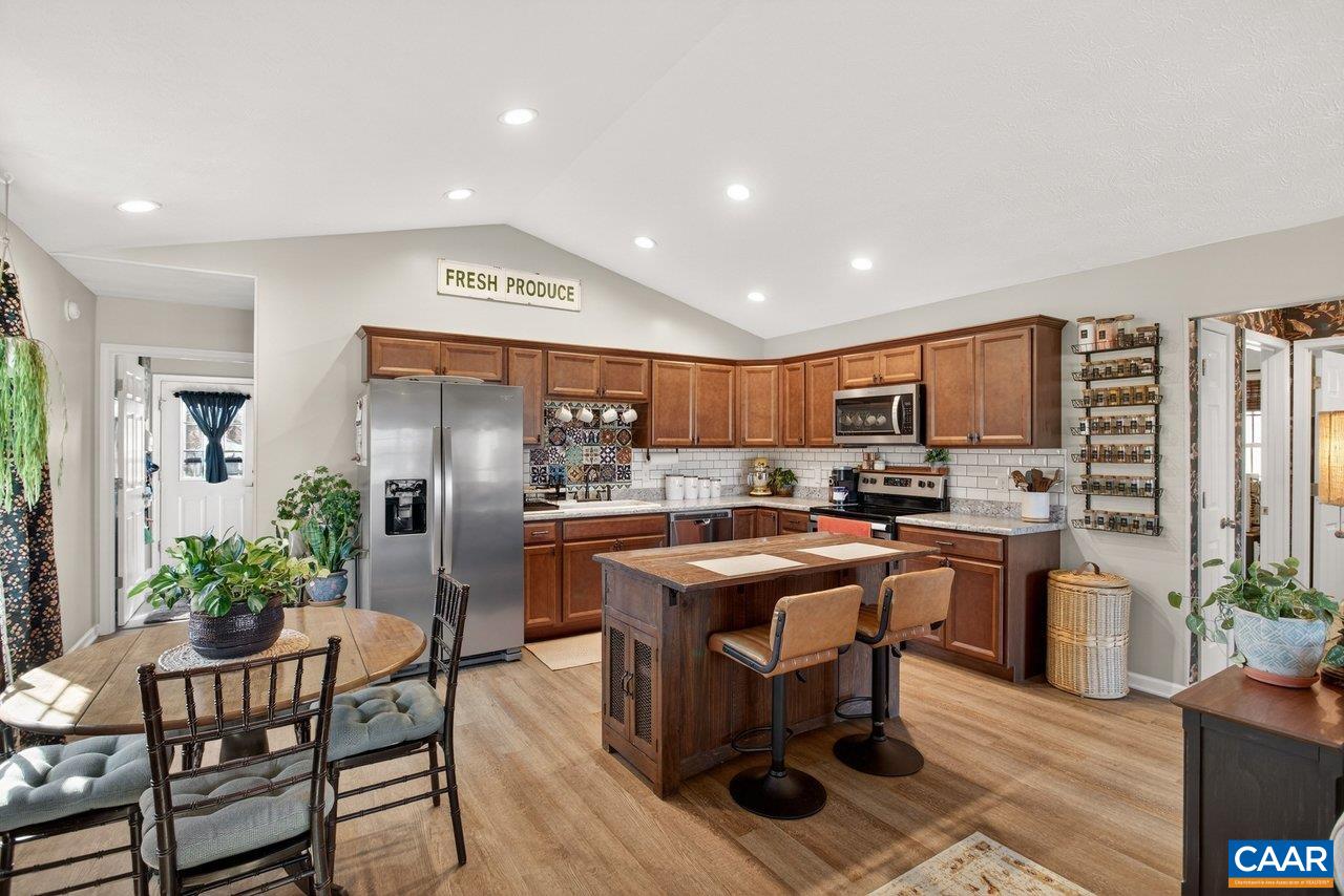 445 KIRBY AVE, WAYNESBORO, Virginia 22980, 3 Bedrooms Bedrooms, ,2 BathroomsBathrooms,Residential,445 Kirby Ave,445 KIRBY AVE,672726 MLS # 672726