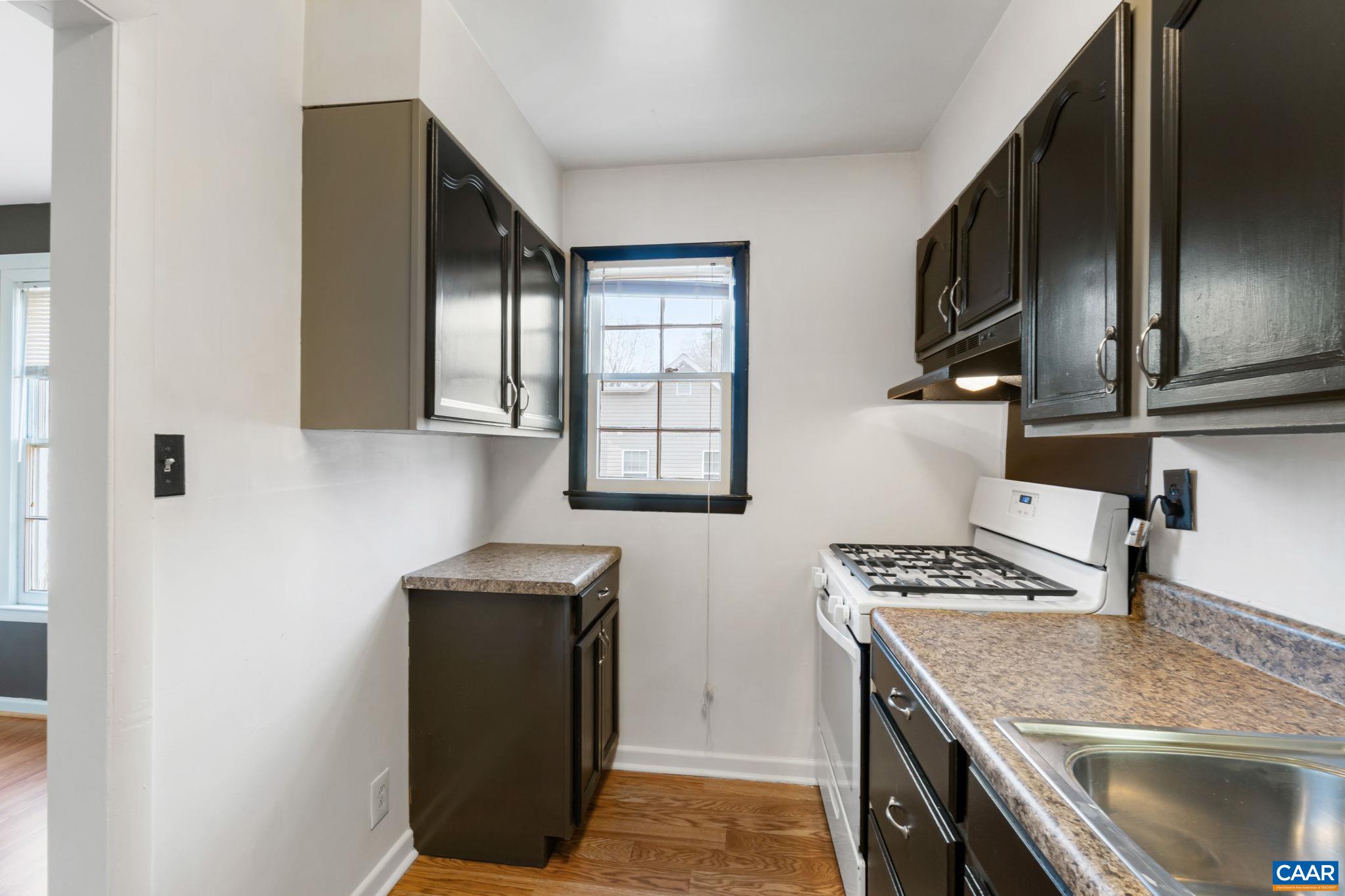 2527 HYDRAULIC RD, CHARLOTTESVILLE, Virginia 22901, 2 Bedrooms Bedrooms, ,1 BathroomBathrooms,Residential,2527 HYDRAULIC RD,673016 MLS # 673016