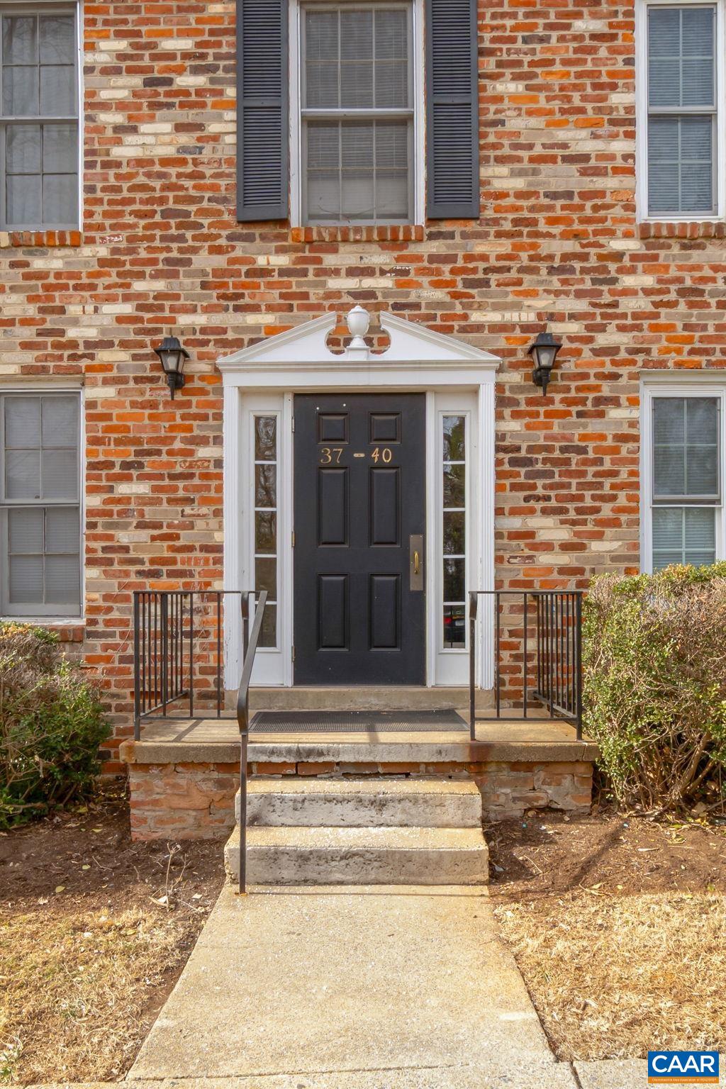 2527 HYDRAULIC RD, CHARLOTTESVILLE, Virginia 22901, 2 Bedrooms Bedrooms, ,1 BathroomBathrooms,Residential,2527 HYDRAULIC RD,673016 MLS # 673016