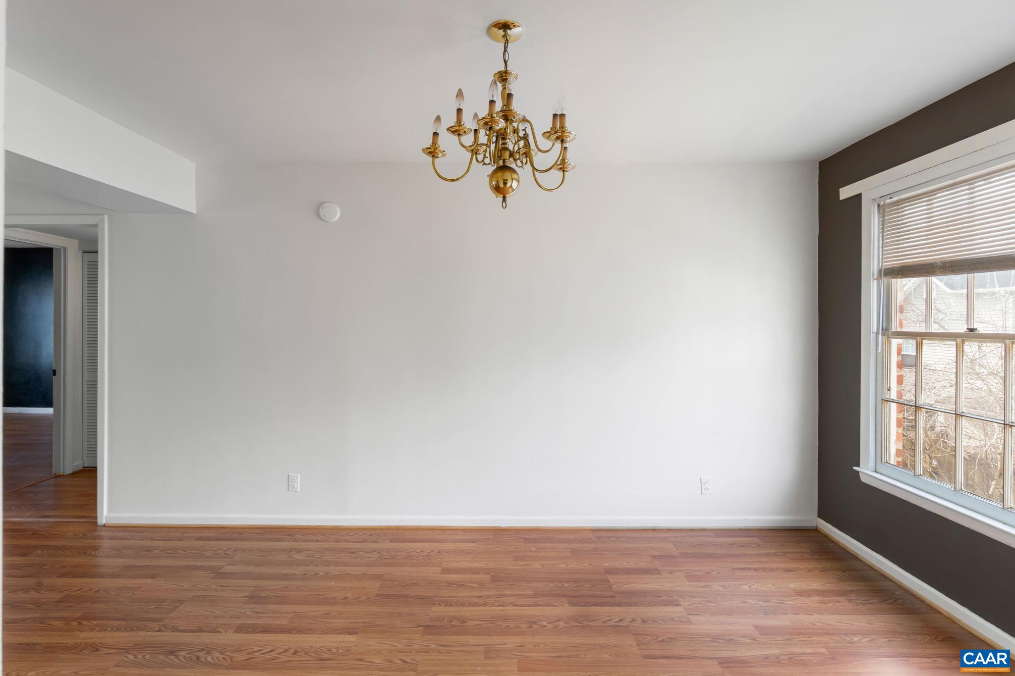 2527 HYDRAULIC RD, CHARLOTTESVILLE, Virginia 22901, 2 Bedrooms Bedrooms, ,1 BathroomBathrooms,Residential,2527 HYDRAULIC RD,673016 MLS # 673016