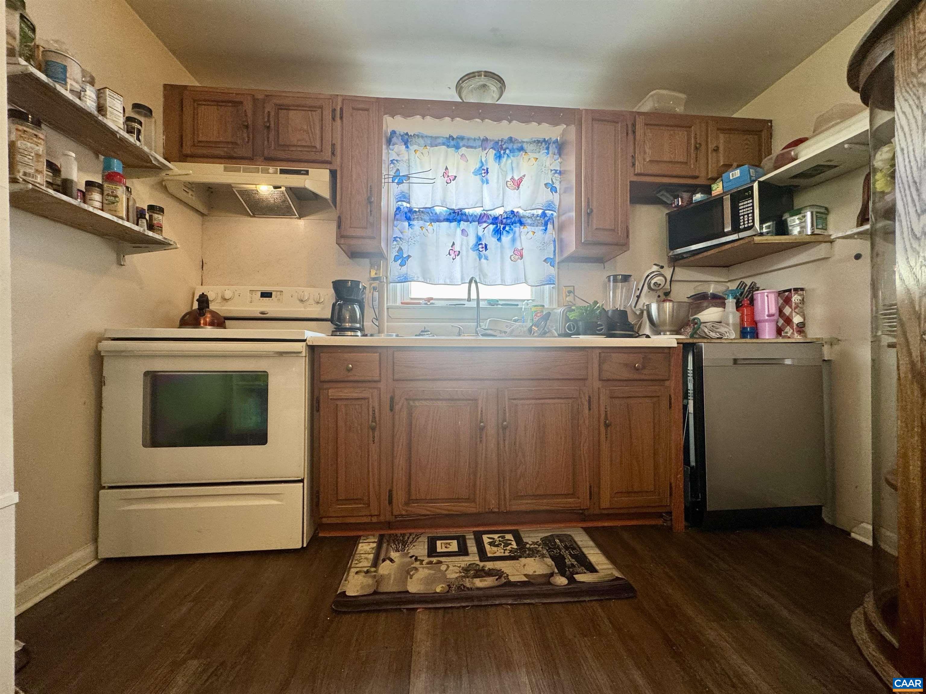 94 LOCUST ST, VERONA, Virginia 24482, 3 Bedrooms Bedrooms, ,1 BathroomBathrooms,Residential,94 LOCUST ST,674330 MLS # 674330