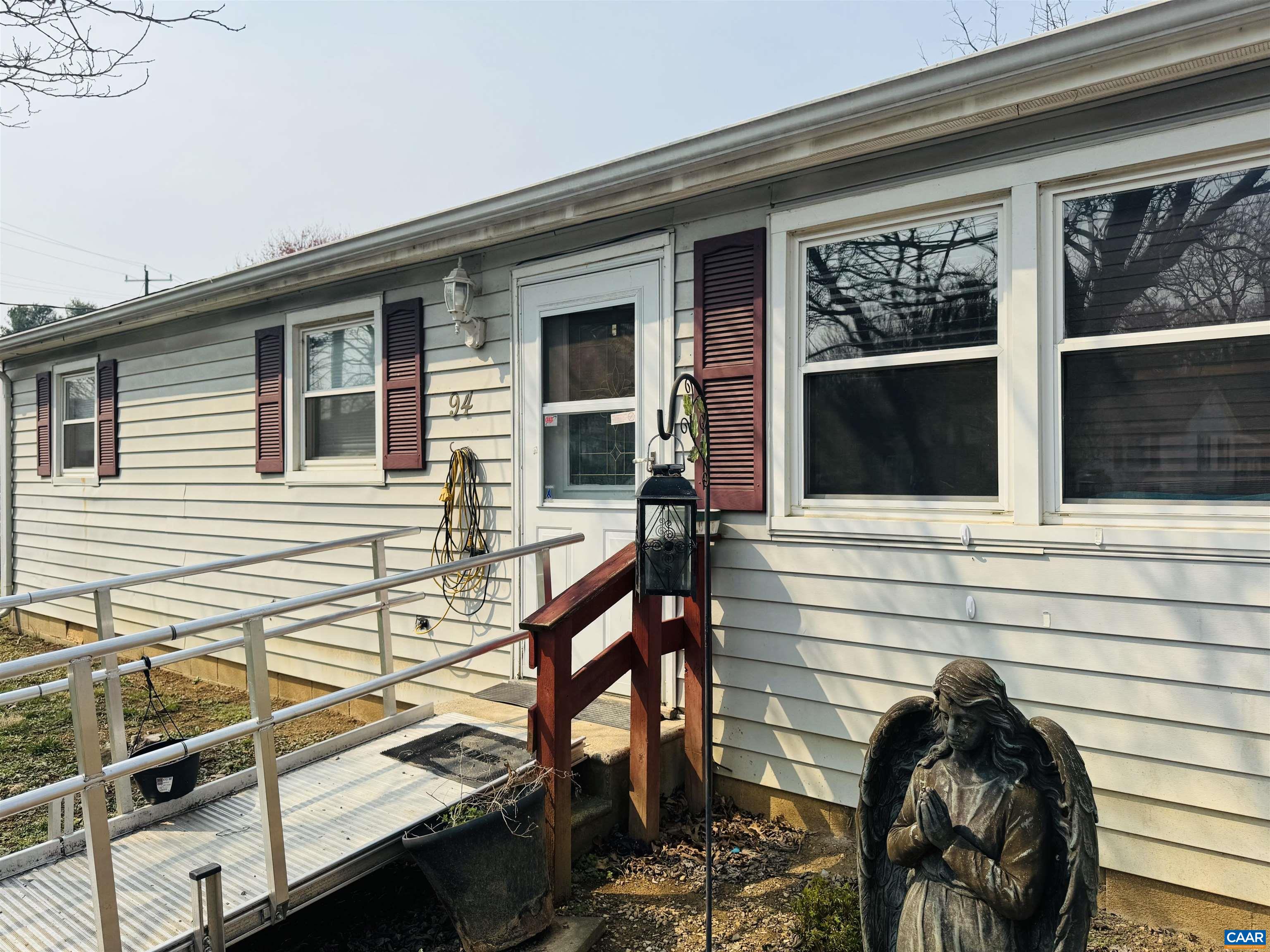 94 LOCUST ST, VERONA, Virginia 24482, 3 Bedrooms Bedrooms, ,1 BathroomBathrooms,Residential,94 LOCUST ST,674330 MLS # 674330