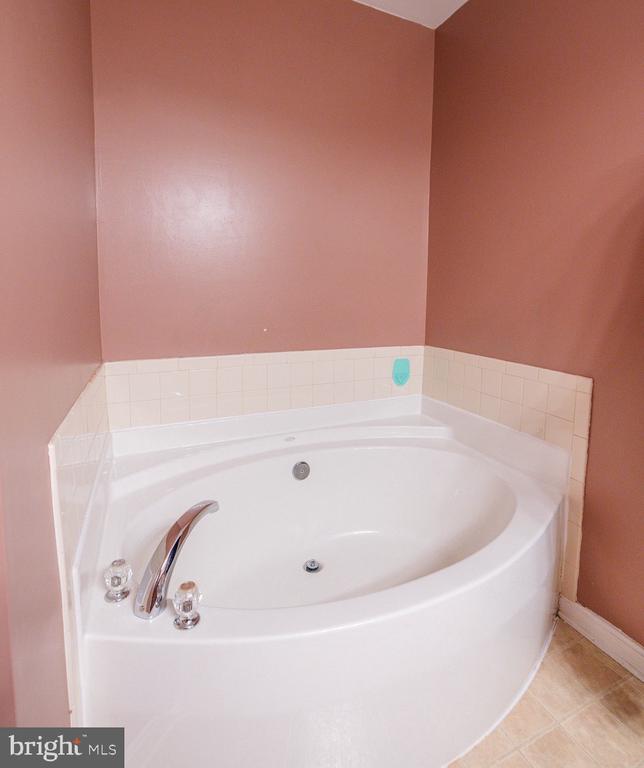 2042 CRANBERRY LN, CULPEPER, Virginia 22701, 4 Bedrooms Bedrooms, ,2 BathroomsBathrooms,Residential,2042 CRANBERRY LN,VACU2012678 MLS # VACU2012678