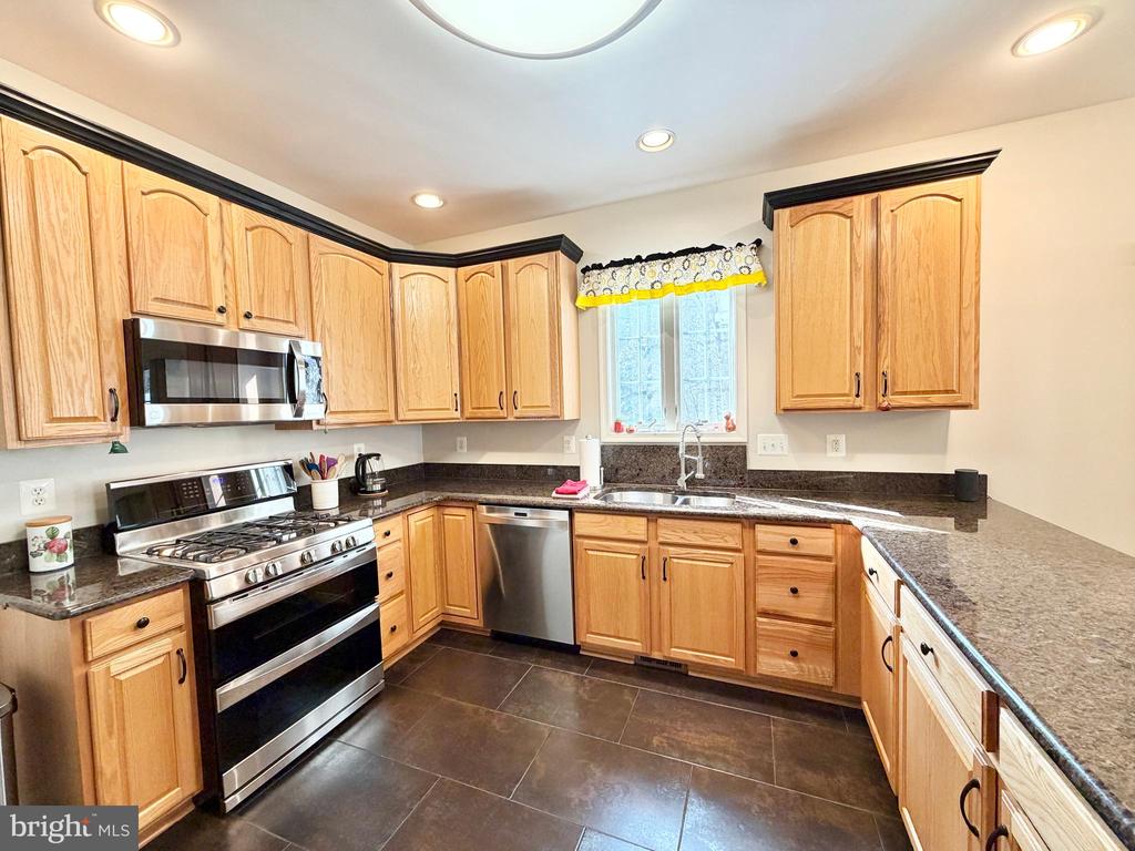 11100 COPELAND CT, FREDERICKSBURG, Virginia 22407, 5 Bedrooms Bedrooms, ,4 BathroomsBathrooms,Residential,11100 COPELAND CT,VASP2039510 MLS # VASP2039510