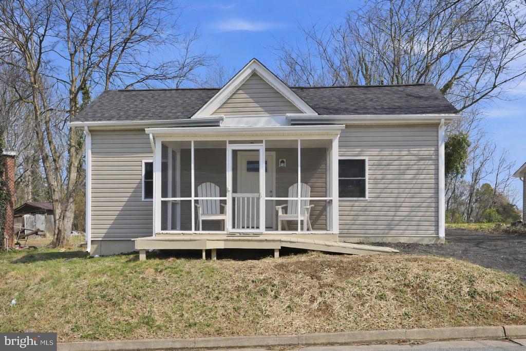 302 DEPOT ST, GORDONSVILLE, Virginia 22942, 2 Bedrooms Bedrooms, ,2 BathroomsBathrooms,Residential,302 DEPOT ST,VAOR2013450 MLS # VAOR2013450