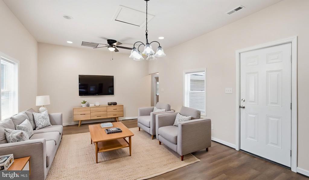 302 DEPOT ST, GORDONSVILLE, Virginia 22942, 2 Bedrooms Bedrooms, ,2 BathroomsBathrooms,Residential,302 DEPOT ST,VAOR2013450 MLS # VAOR2013450