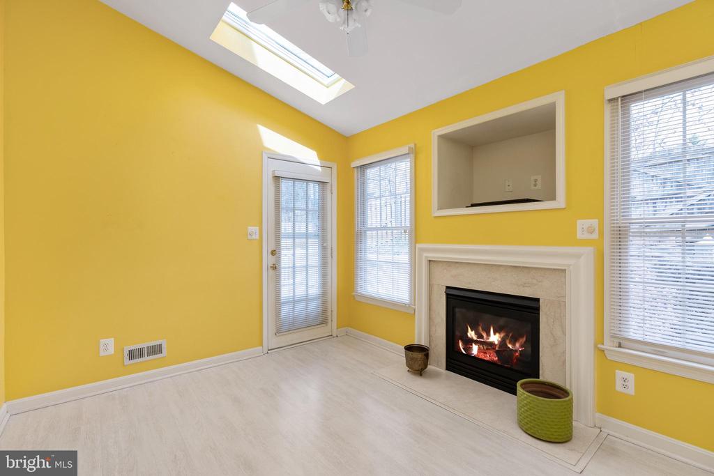 4303 TURNBERRY DR, FREDERICKSBURG, Virginia 22408, 3 Bedrooms Bedrooms, ,2 BathroomsBathrooms,Residential,4303 TURNBERRY DR,VASP2039838 MLS # VASP2039838 4303 TURNBERRY DR, FREDERICKSBURG, Virginia 22408, 3 Bedrooms Bedrooms, ,2 BathroomsBathrooms,Residential,4303 TURNBERRY DR,VASP2039838 MLS # VASP2039838