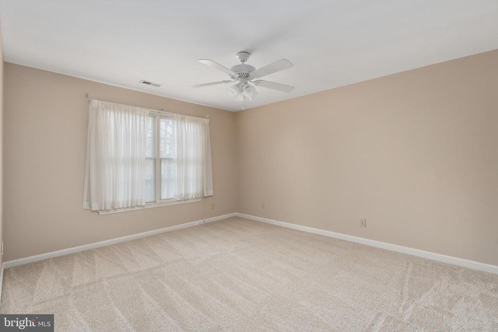 4303 TURNBERRY DR, FREDERICKSBURG, Virginia 22408, 3 Bedrooms Bedrooms, ,2 BathroomsBathrooms,Residential,4303 TURNBERRY DR,VASP2039838 MLS # VASP2039838 4303 TURNBERRY DR, FREDERICKSBURG, Virginia 22408, 3 Bedrooms Bedrooms, ,2 BathroomsBathrooms,Residential,4303 TURNBERRY DR,VASP2039838 MLS # VASP2039838