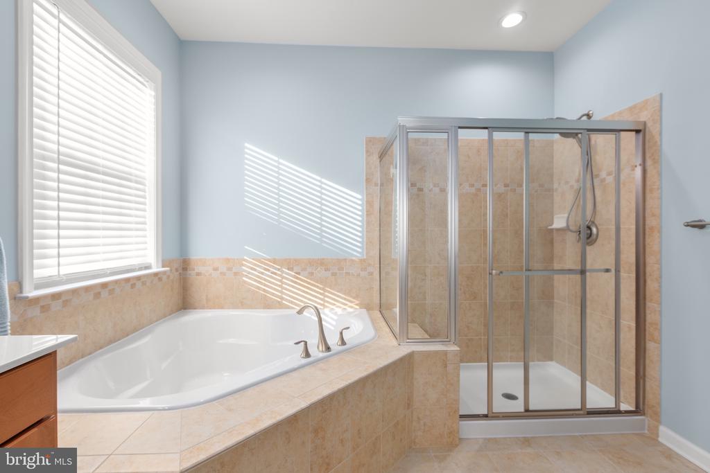 9800 BALLS BLUFF DR, FREDERICKSBURG, Virginia 22407, 4 Bedrooms Bedrooms, ,3 BathroomsBathrooms,Residential,9800 BALLS BLUFF DR,VASP2039920 MLS # VASP2039920