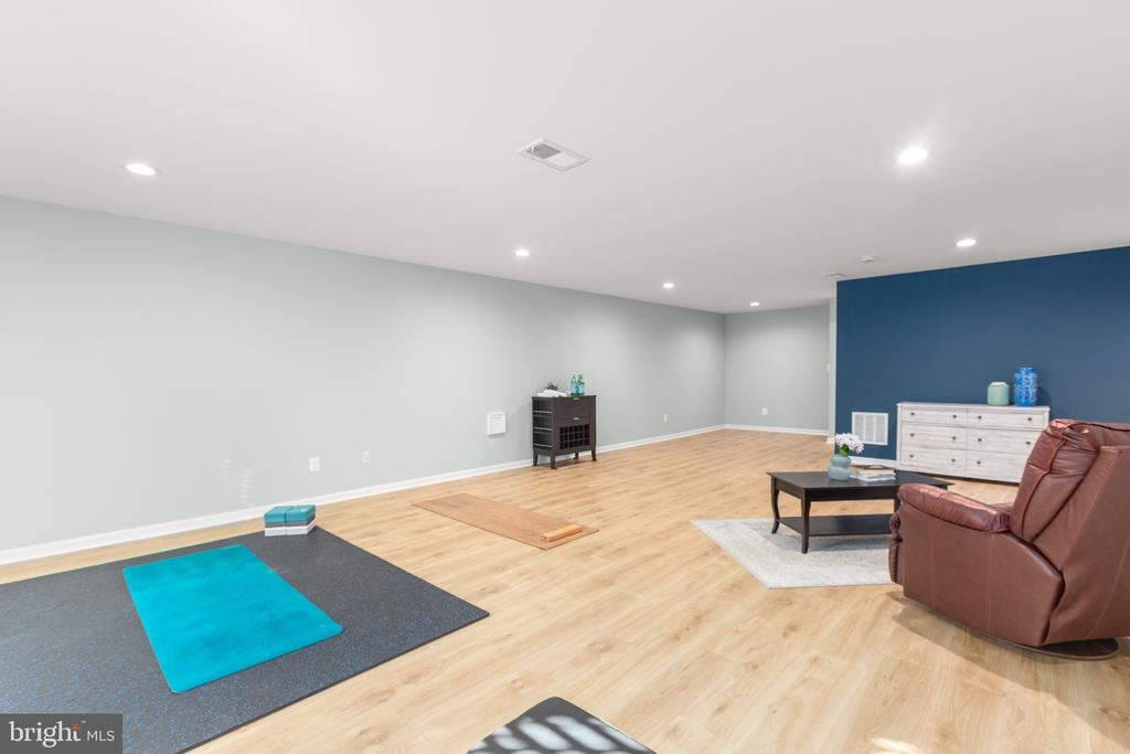 9800 BALLS BLUFF DR, FREDERICKSBURG, Virginia 22407, 4 Bedrooms Bedrooms, ,3 BathroomsBathrooms,Residential,9800 BALLS BLUFF DR,VASP2039920 MLS # VASP2039920