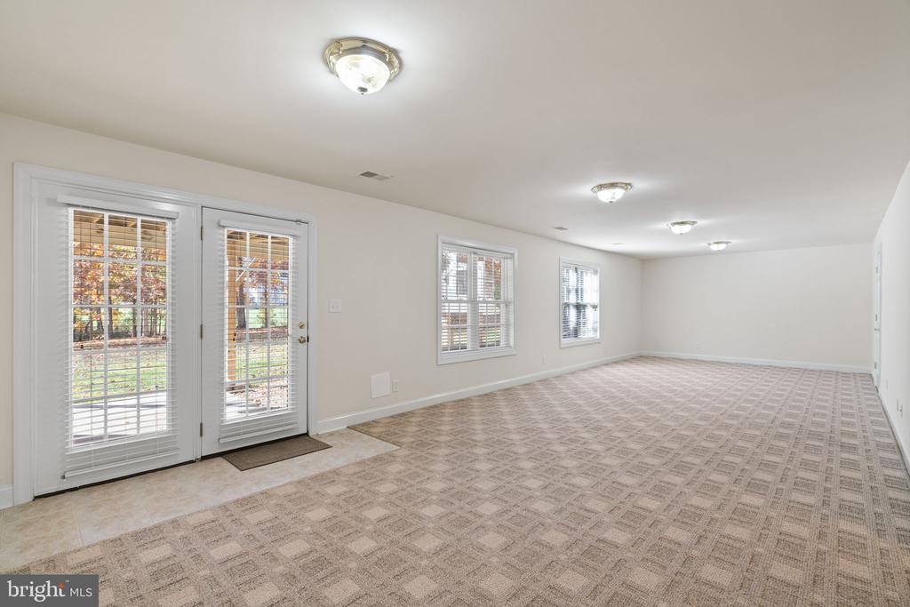 11918 BOULDER CT, SPOTSYLVANIA, Virginia 22553, 6 Bedrooms Bedrooms, ,5 BathroomsBathrooms,Residential,11918 BOULDER CT,VASP2039926 MLS # VASP2039926