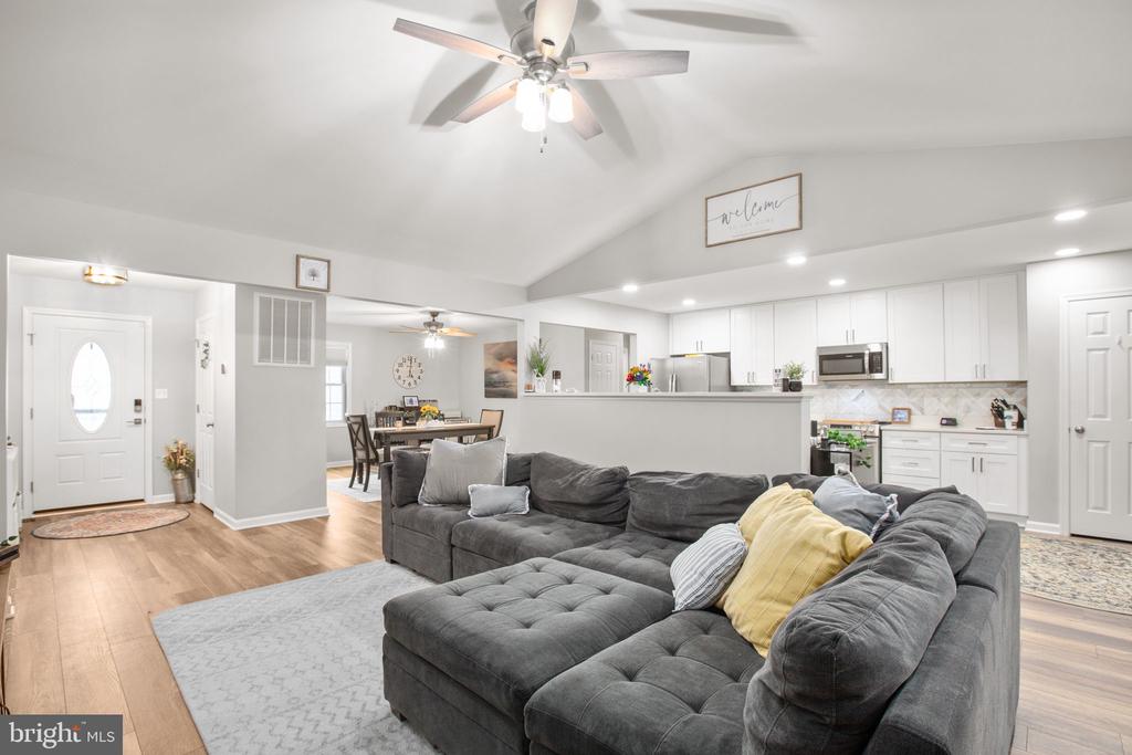 114 SAYLERS CREEK RD, LOCUST GROVE, Virginia 22508, 3 Bedrooms Bedrooms, ,2 BathroomsBathrooms,Residential,114 SAYLERS CREEK RD,VAOR2013470 MLS # VAOR2013470