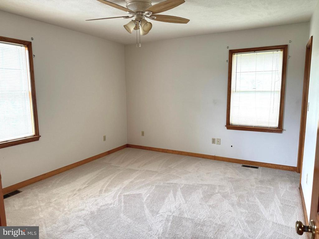 17257 GORE LN, REVA, Virginia 22735, 4 Bedrooms Bedrooms, ,3 BathroomsBathrooms,Residential,17257 GORE LN,VACU2012964 MLS # VACU2012964