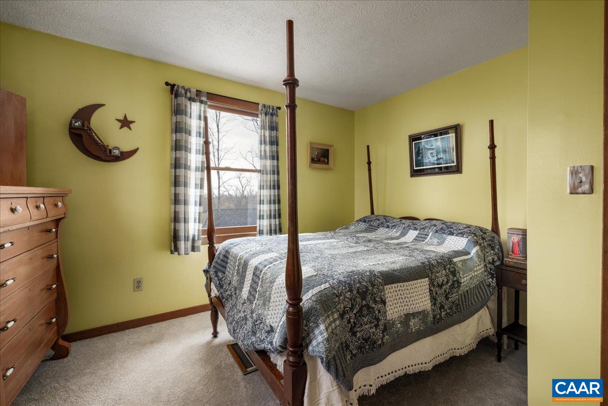 406 RACCOON DR, WINCHESTER, Virginia 22602, 3 Bedrooms Bedrooms, ,2 BathroomsBathrooms,Residential,406 RACCOON DR,674053 MLS # 674053