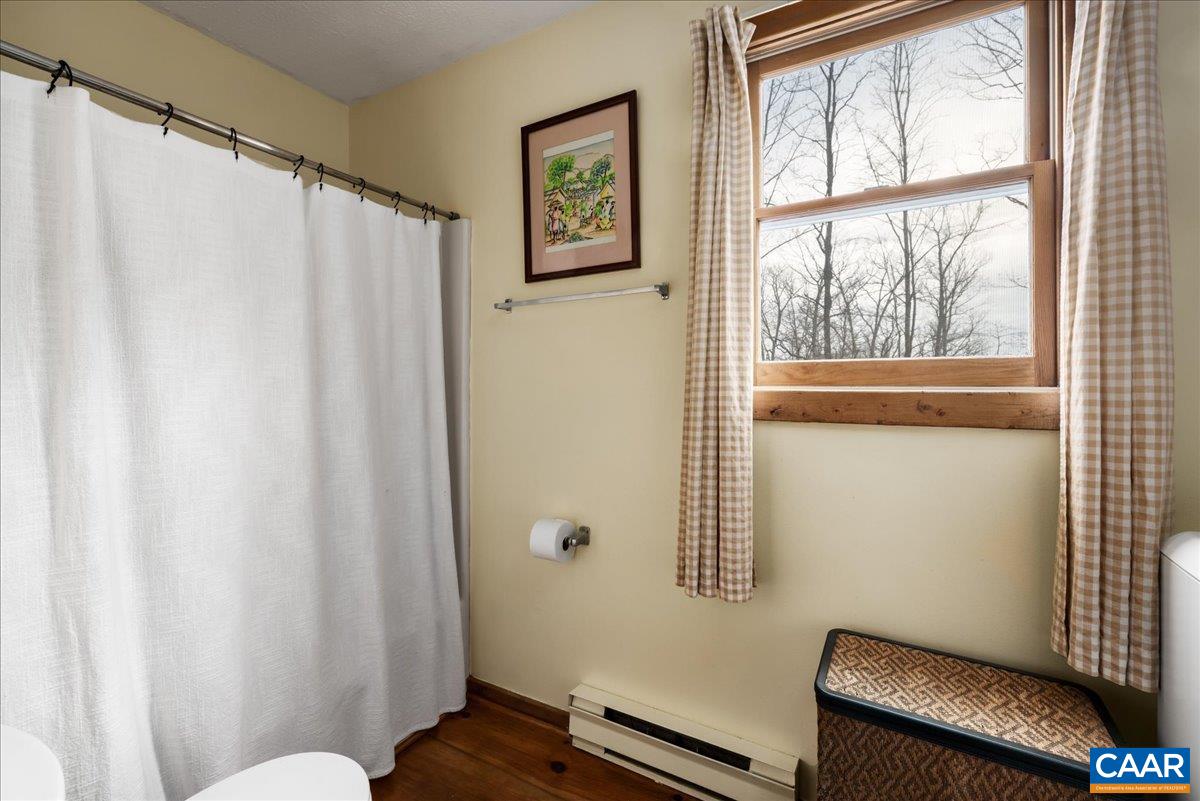 406 RACCOON DR, WINCHESTER, Virginia 22602, 3 Bedrooms Bedrooms, ,2 BathroomsBathrooms,Residential,406 RACCOON DR,674053 MLS # 674053