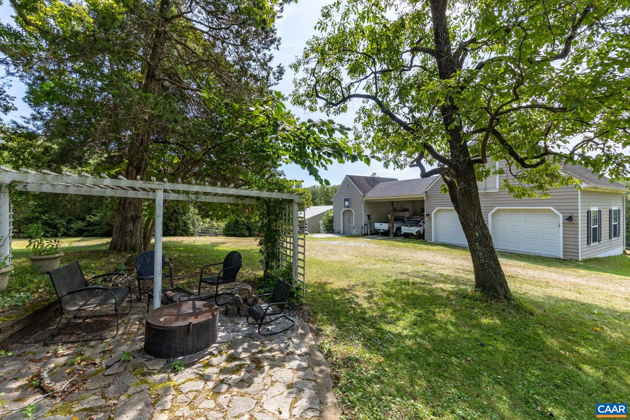 1128 BEAVERDAM RD, KESWICK, Virginia 22947, 5 Bedrooms Bedrooms, ,2 BathroomsBathrooms,Residential,Deerlodge,1128 BEAVERDAM RD,674077 MLS # 674077