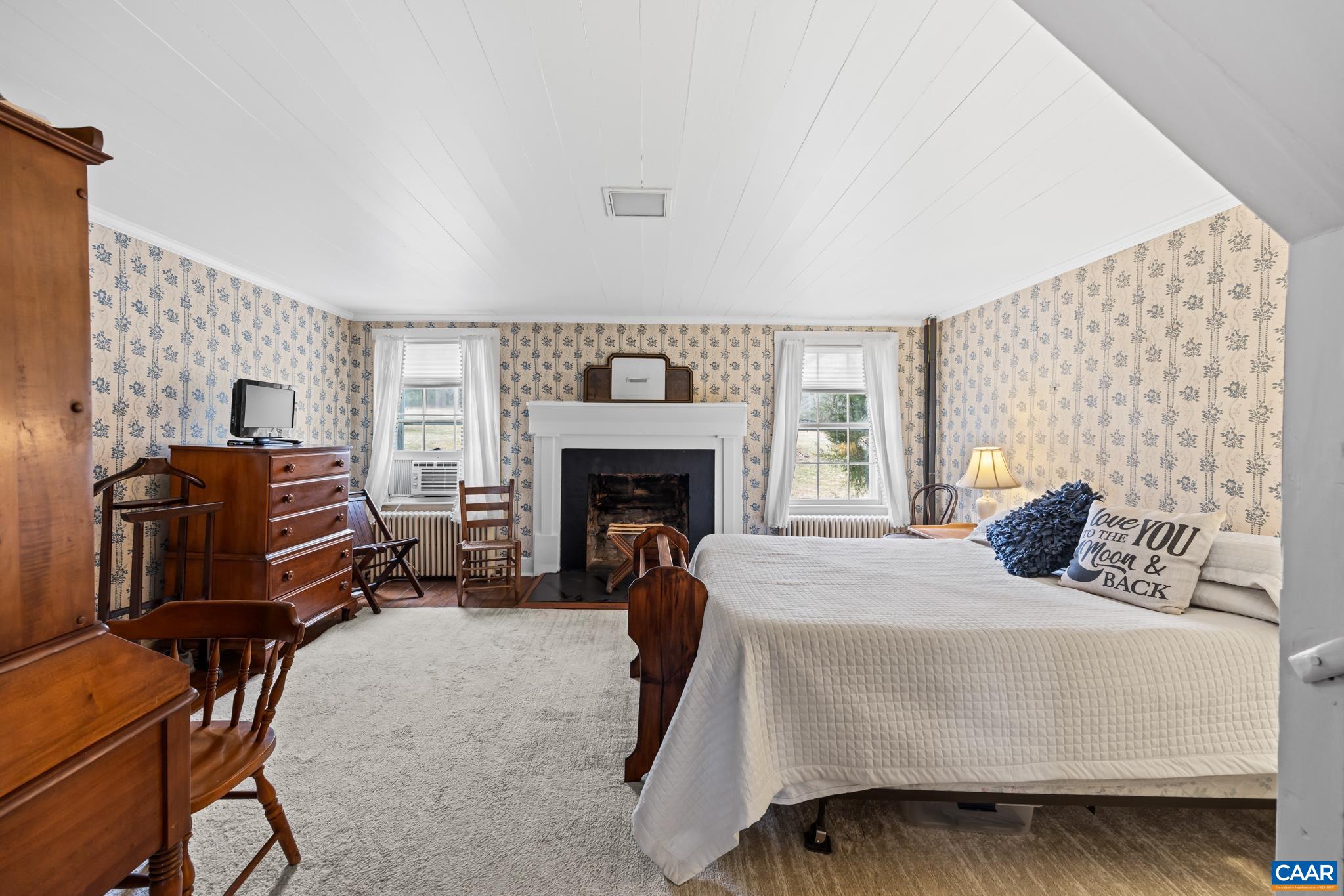 1128 BEAVERDAM RD, KESWICK, Virginia 22947, 5 Bedrooms Bedrooms, ,2 BathroomsBathrooms,Residential,Deerlodge,1128 BEAVERDAM RD,674077 MLS # 674077