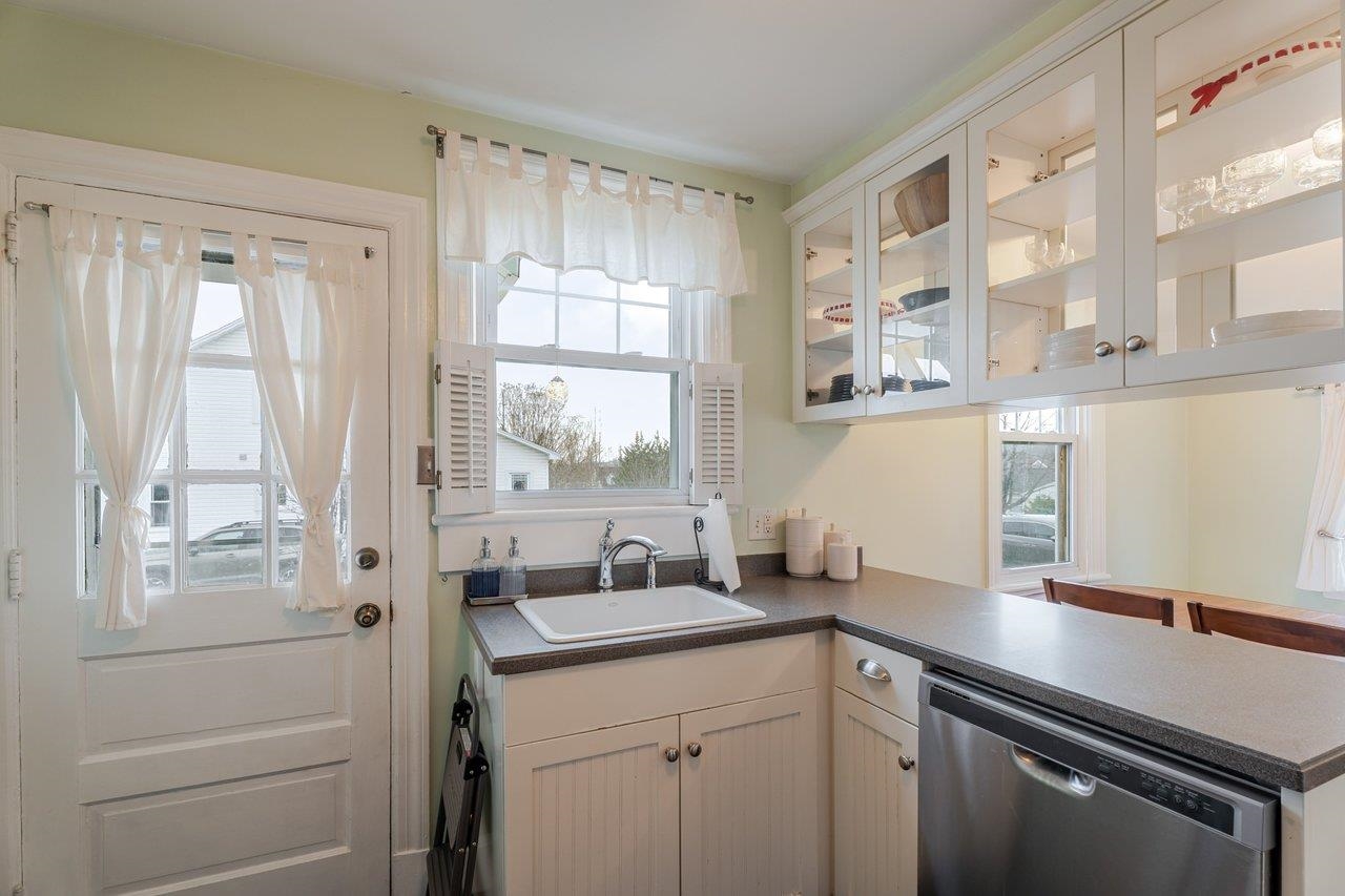 1466 BLUESTONE ST, HARRISONBURG, Virginia 22801, 3 Bedrooms Bedrooms, ,2 BathroomsBathrooms,Residential,1466 BLUESTONE ST,674259 MLS # 674259