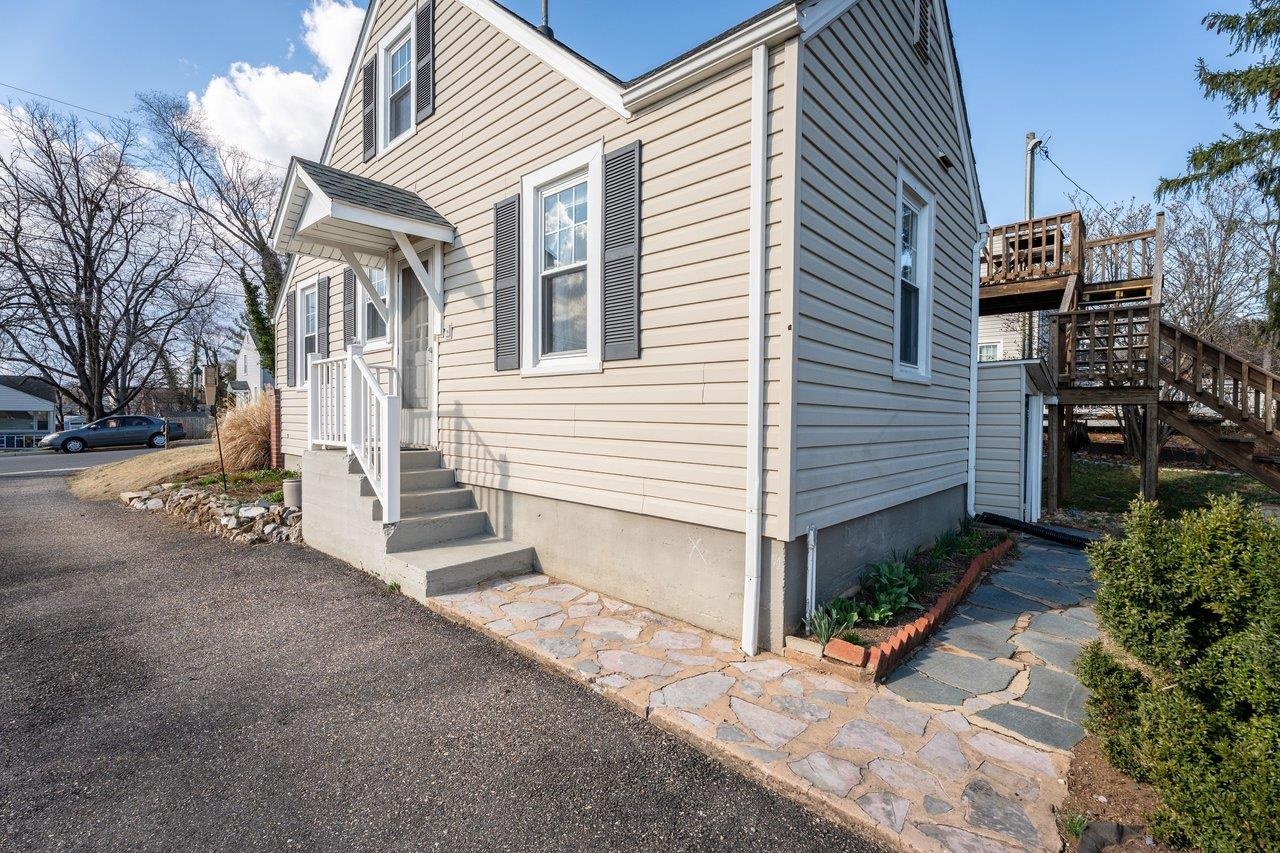 1466 BLUESTONE ST, HARRISONBURG, Virginia 22801, 3 Bedrooms Bedrooms, ,2 BathroomsBathrooms,Residential,1466 BLUESTONE ST,674259 MLS # 674259