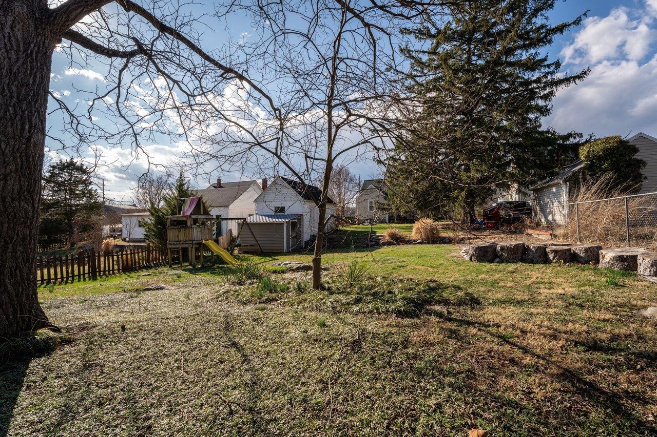 1466 BLUESTONE ST, HARRISONBURG, Virginia 22801, 3 Bedrooms Bedrooms, ,2 BathroomsBathrooms,Residential,1466 BLUESTONE ST,674259 MLS # 674259