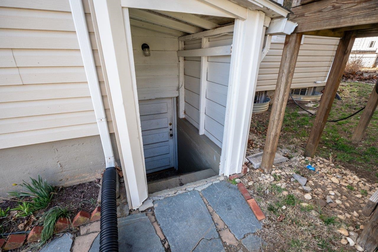 1466 BLUESTONE ST, HARRISONBURG, Virginia 22801, 3 Bedrooms Bedrooms, ,2 BathroomsBathrooms,Residential,1466 BLUESTONE ST,674259 MLS # 674259